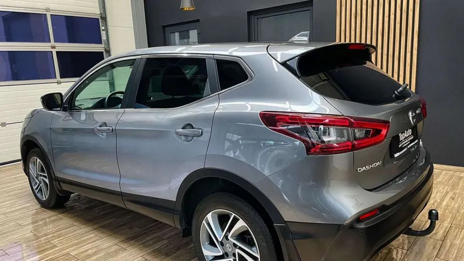 NISSAN Qashqai -