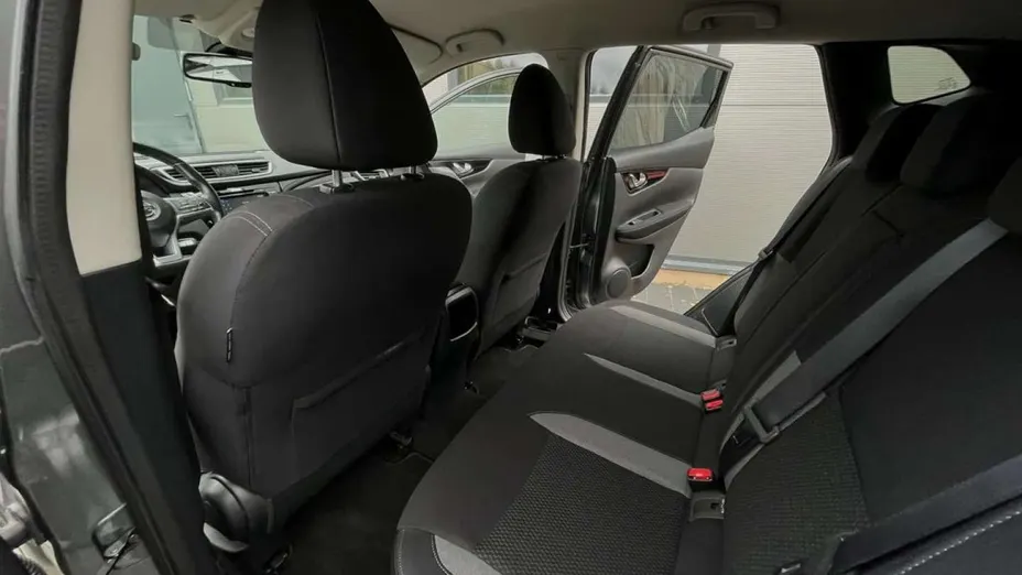 NISSAN Qashqai -