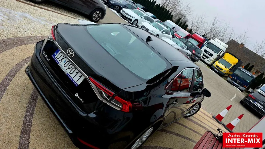 TOYOTA Corolla -