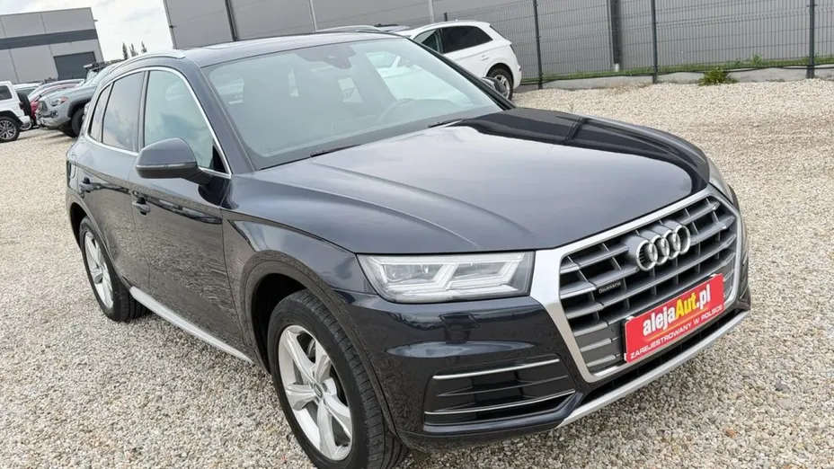 AUDI Q5 -
