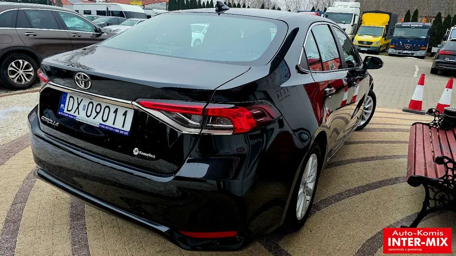 TOYOTA Corolla -