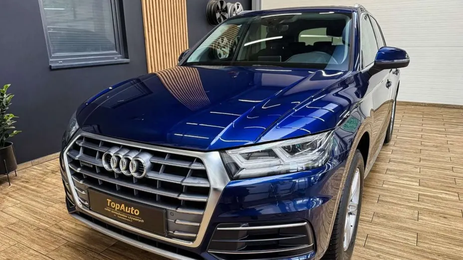 AUDI Q5 -