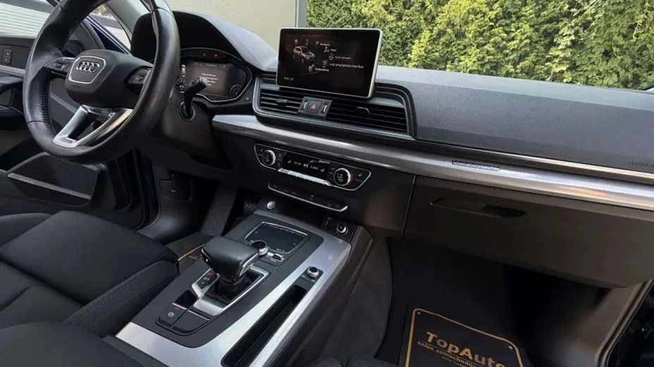 AUDI Q5 -