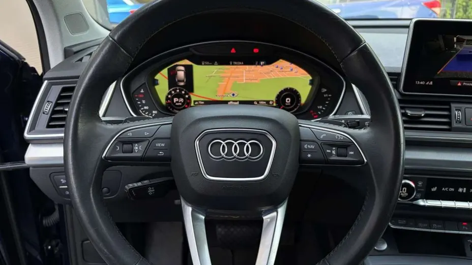 AUDI Q5 -