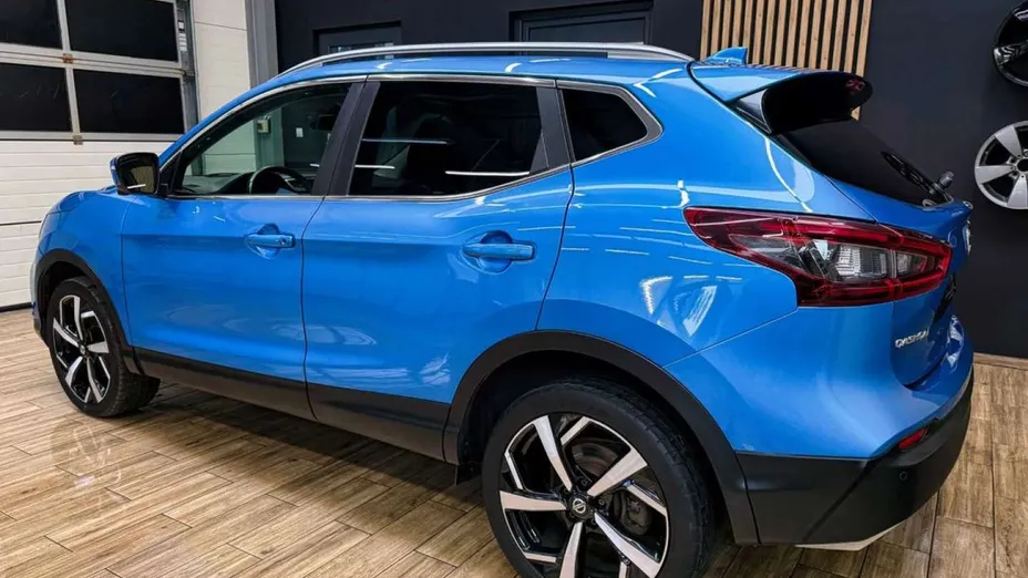 NISSAN Qashqai -