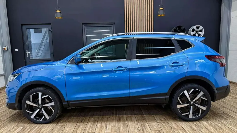 NISSAN Qashqai -