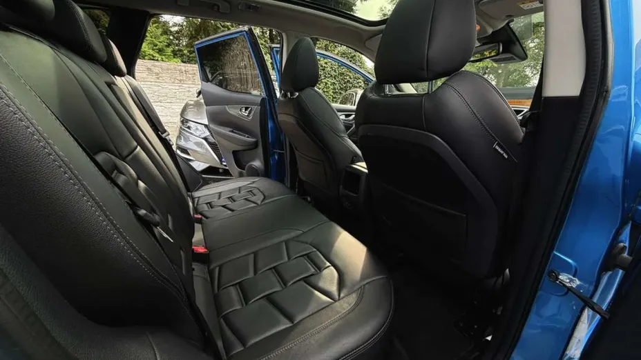 NISSAN Qashqai -