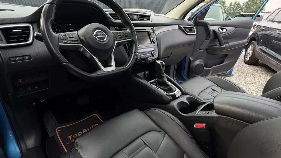 NISSAN Qashqai -