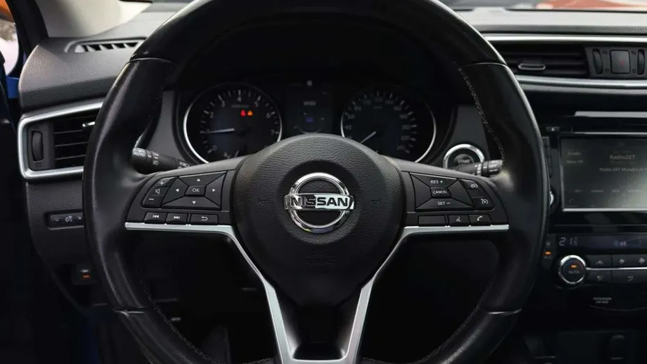 NISSAN Qashqai -