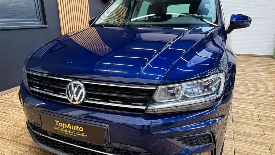 VOLKSWAGEN Tiguan -