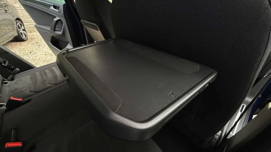 VOLKSWAGEN Tiguan -