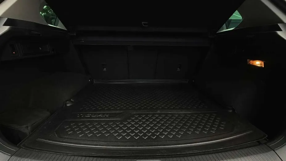 VOLKSWAGEN Tiguan -