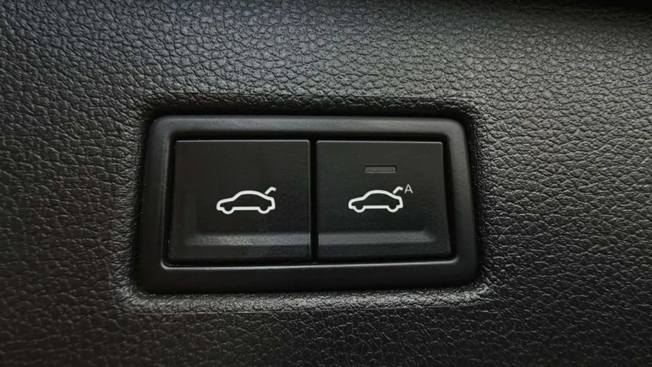 VOLKSWAGEN Tiguan -