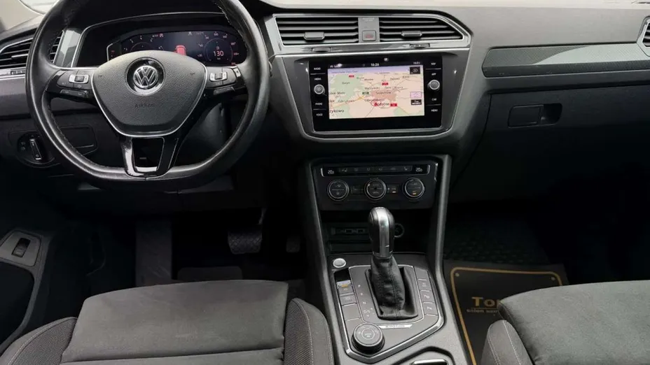 VOLKSWAGEN Tiguan -