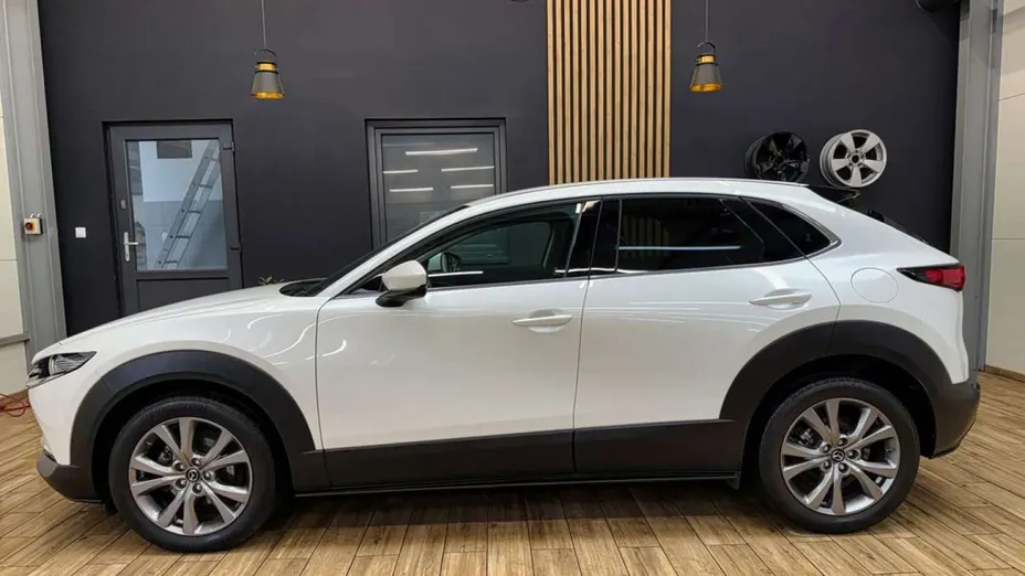 MAZDA CX-30 -