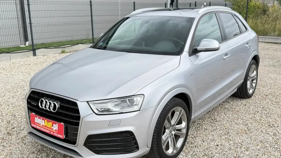 AUDI Q3 -