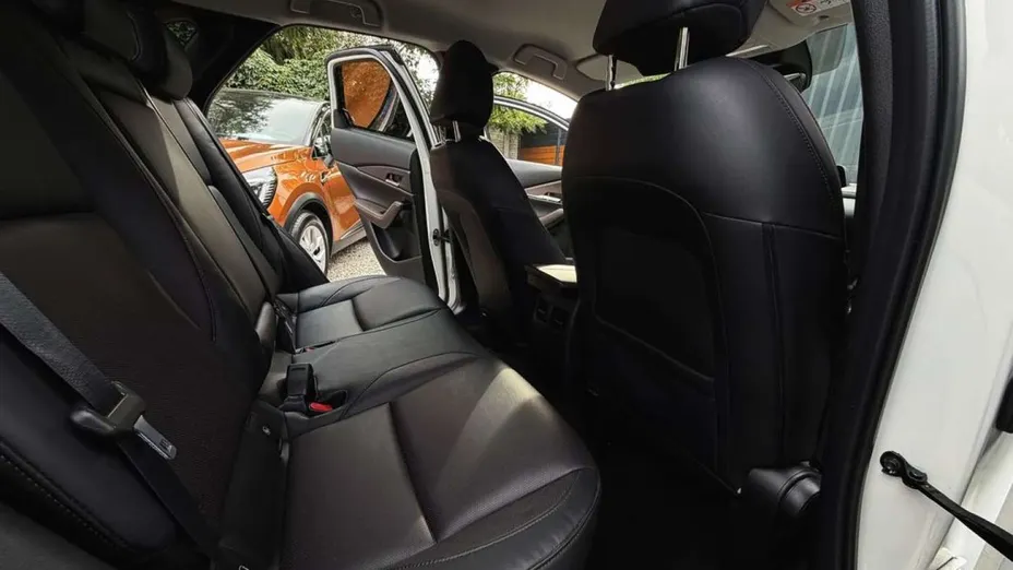 MAZDA CX-30 -