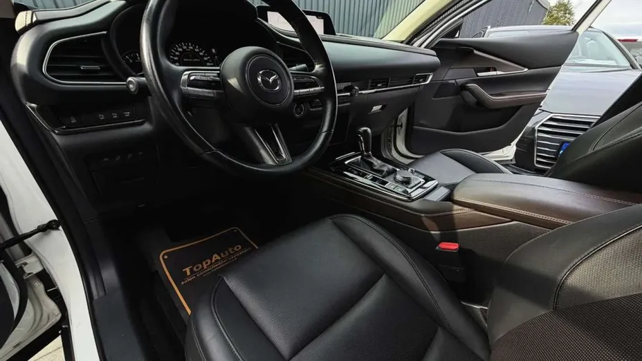 MAZDA CX-30 -