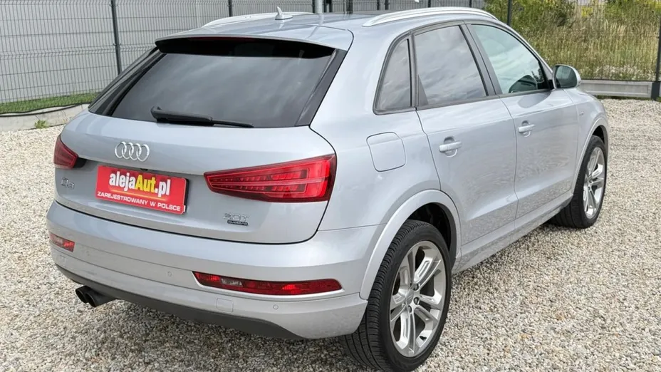AUDI Q3 -