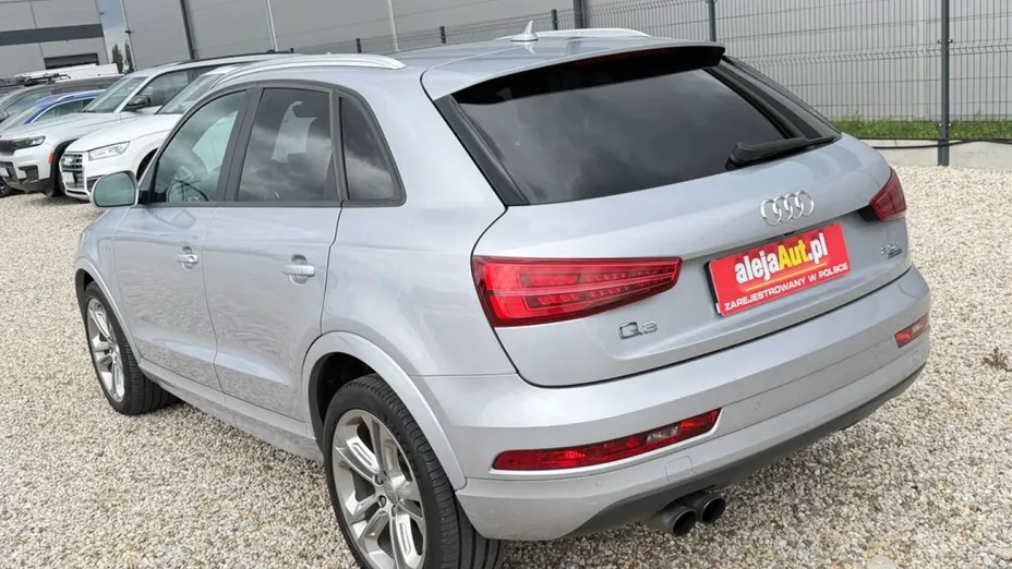 AUDI Q3 -