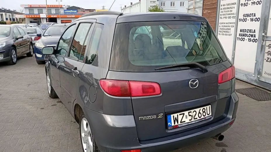 MAZDA 2 -