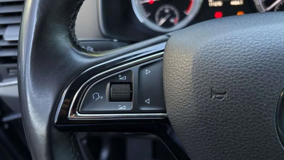 SKODA Karoq -