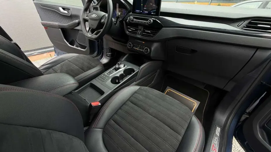 FORD Kuga -