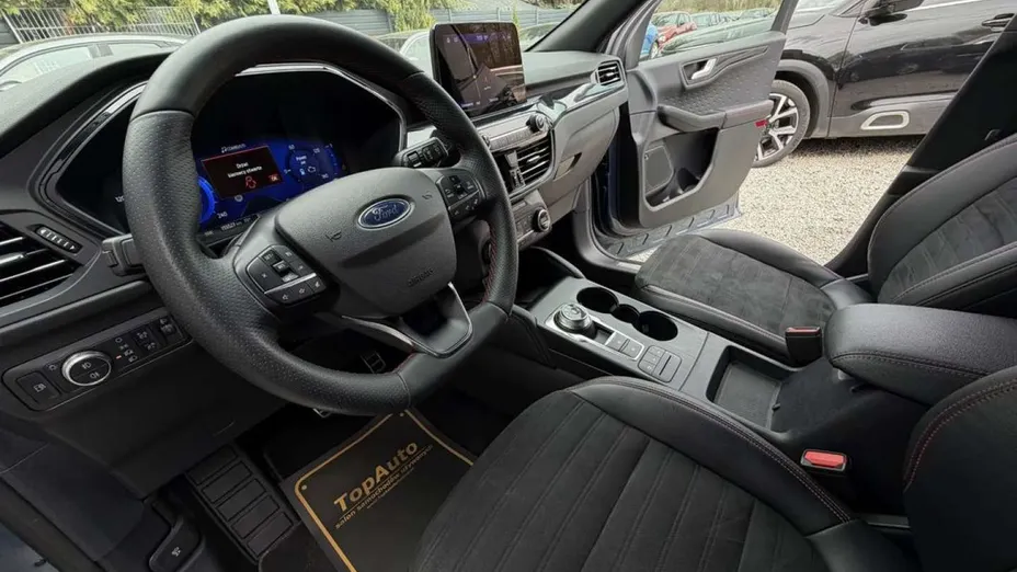 FORD Kuga -