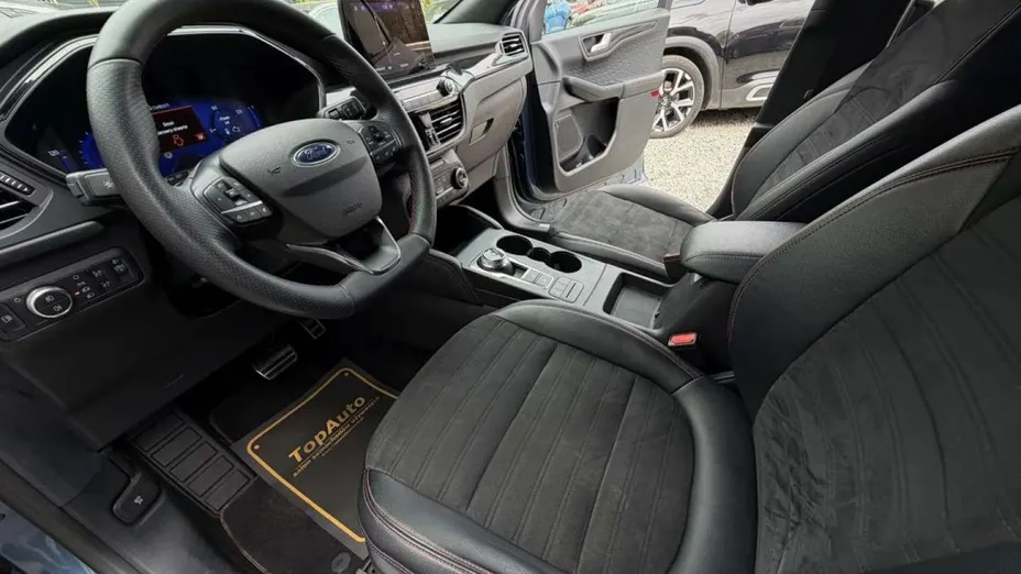FORD Kuga -