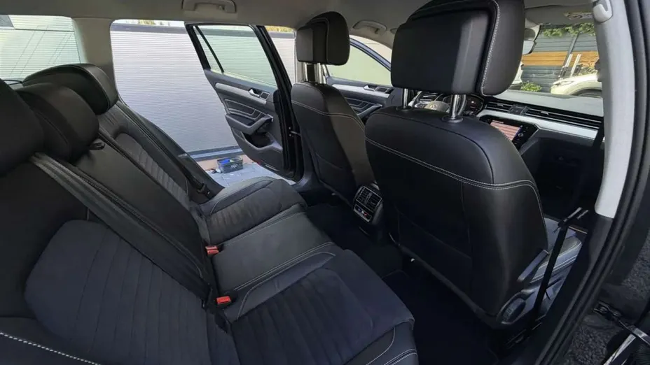 VOLKSWAGEN Passat -