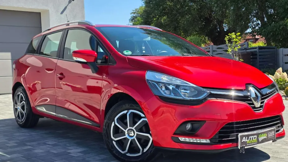 RENAULT Clio -