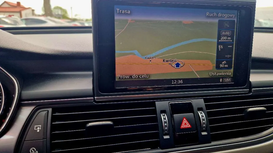 AUDI A6 -