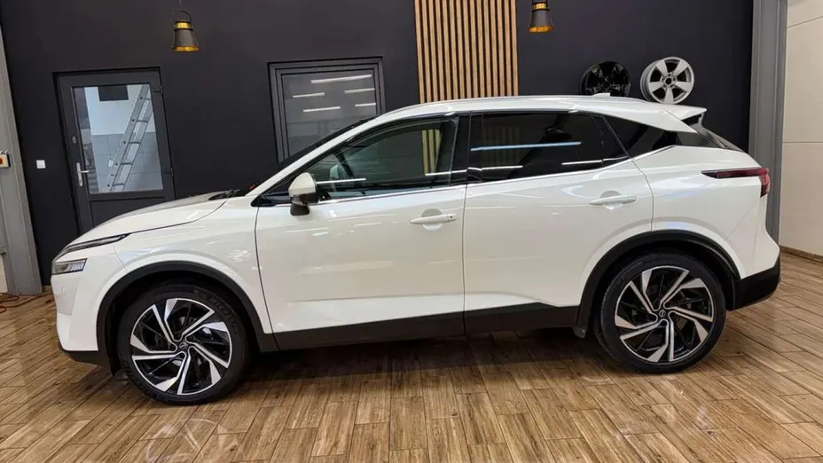 NISSAN Qashqai -