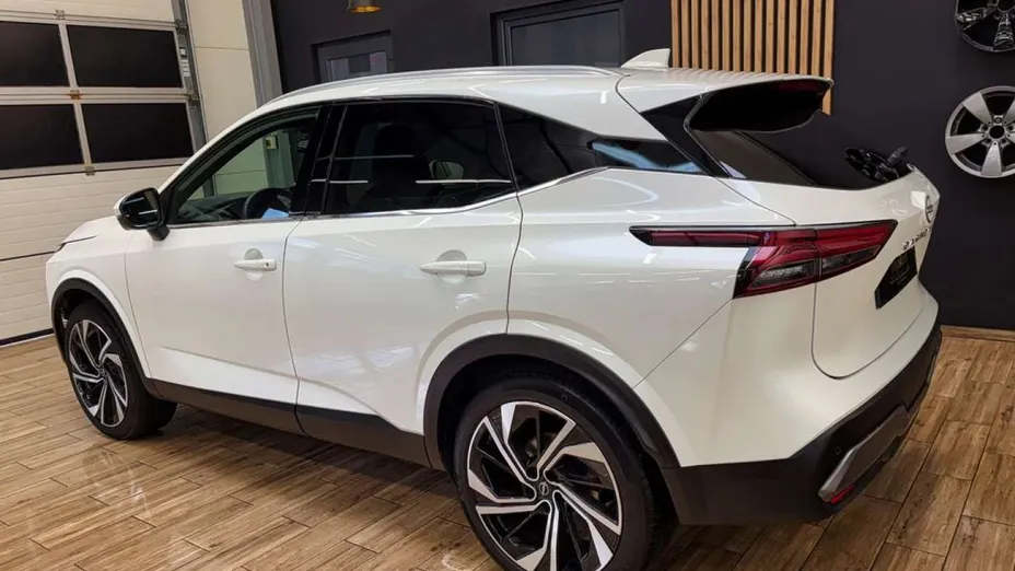 NISSAN Qashqai -