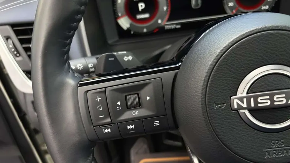 NISSAN Qashqai -