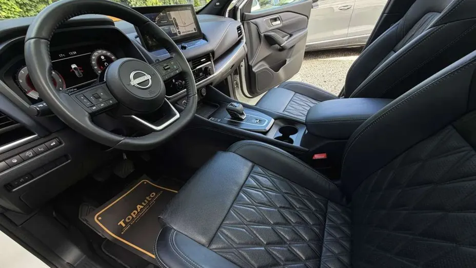 NISSAN Qashqai -