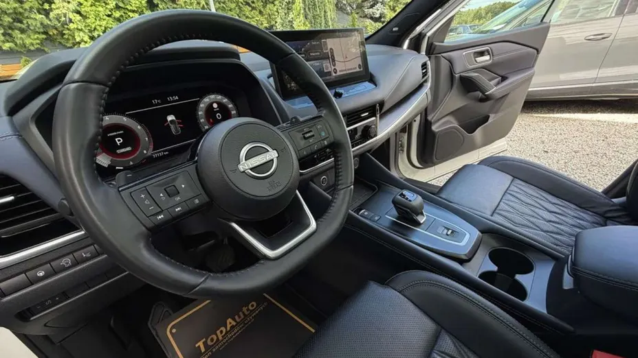 NISSAN Qashqai -