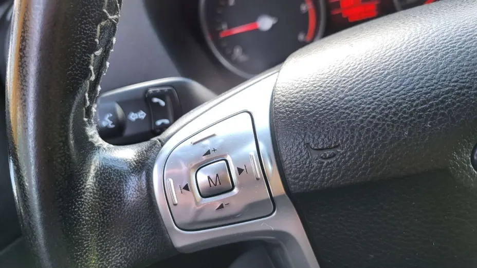 FORD Mondeo -