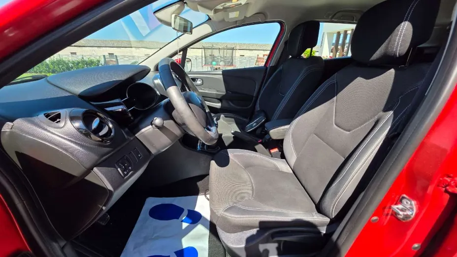 RENAULT Clio -