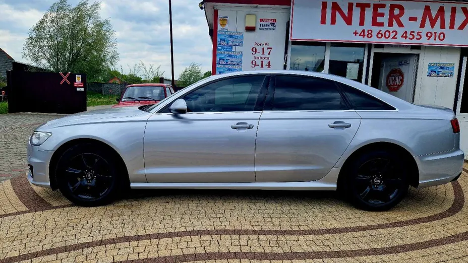 AUDI A6 -