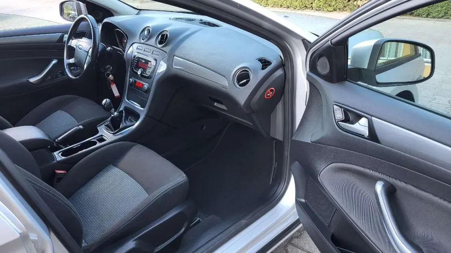 FORD Mondeo -