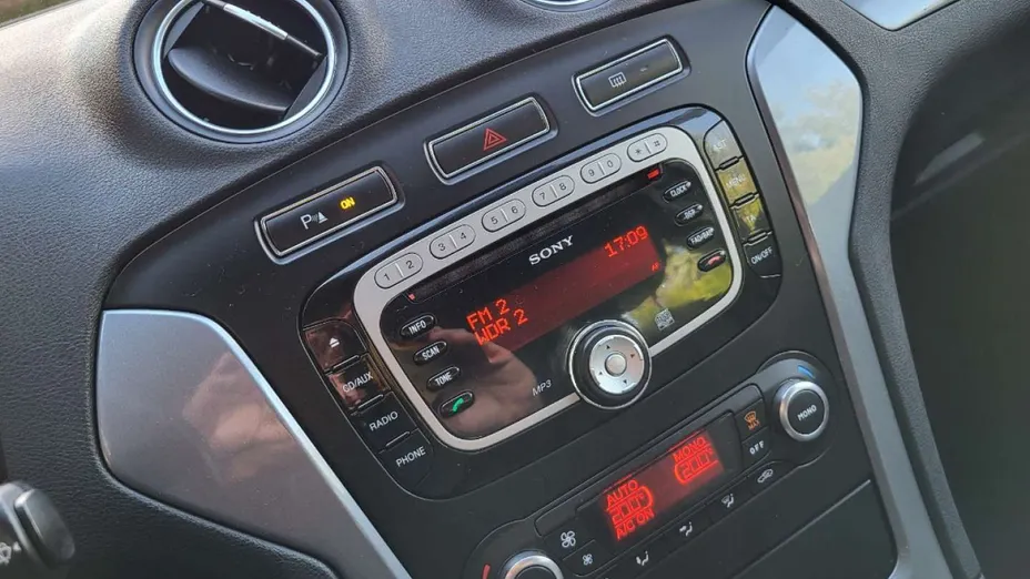 FORD Mondeo -