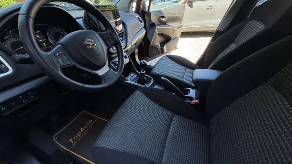 SUZUKI SX4 -