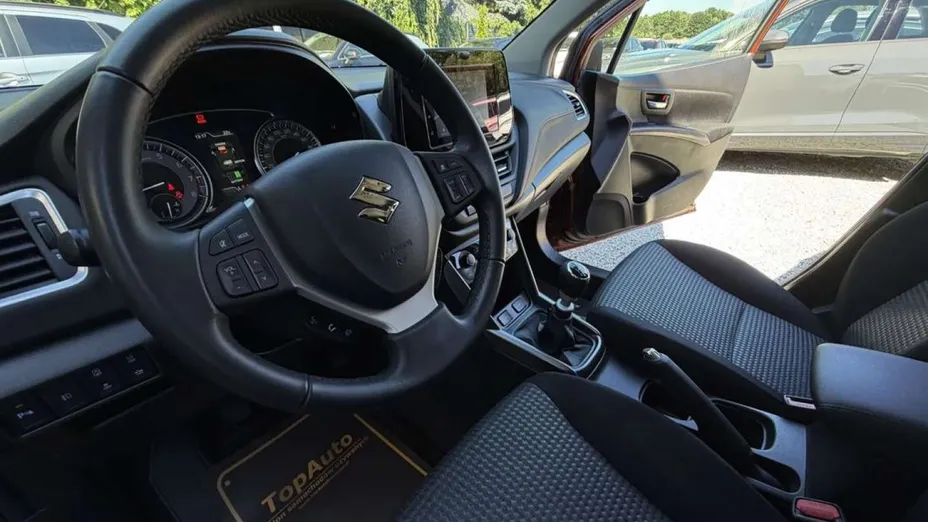 SUZUKI SX4 -