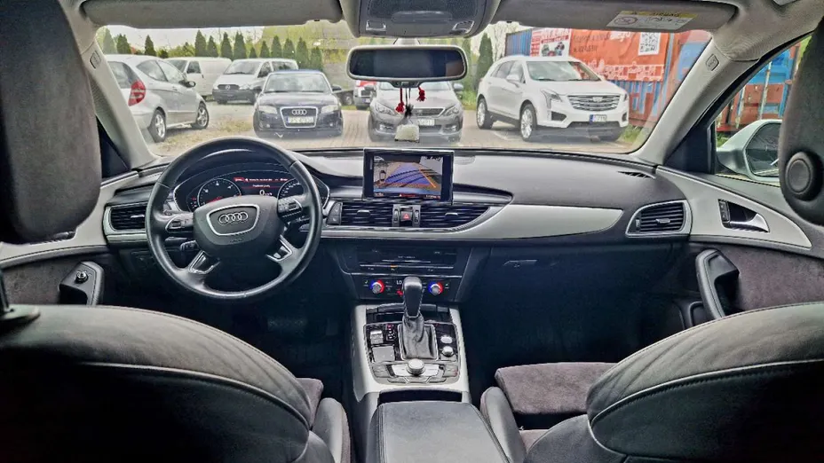 AUDI A6 -