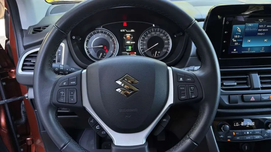 SUZUKI SX4 -
