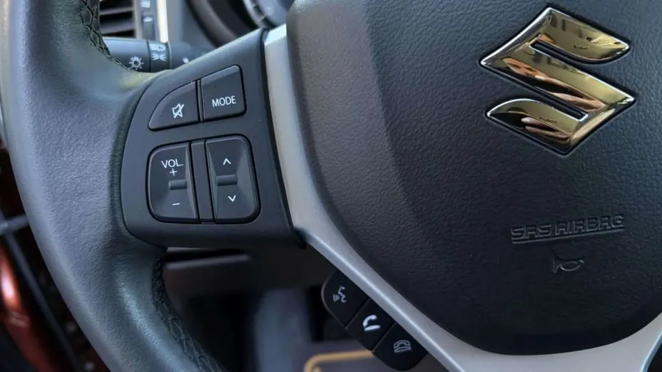 SUZUKI SX4 -