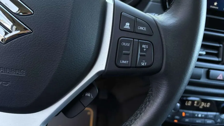 SUZUKI SX4 -