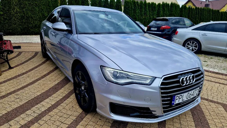 AUDI A6 -