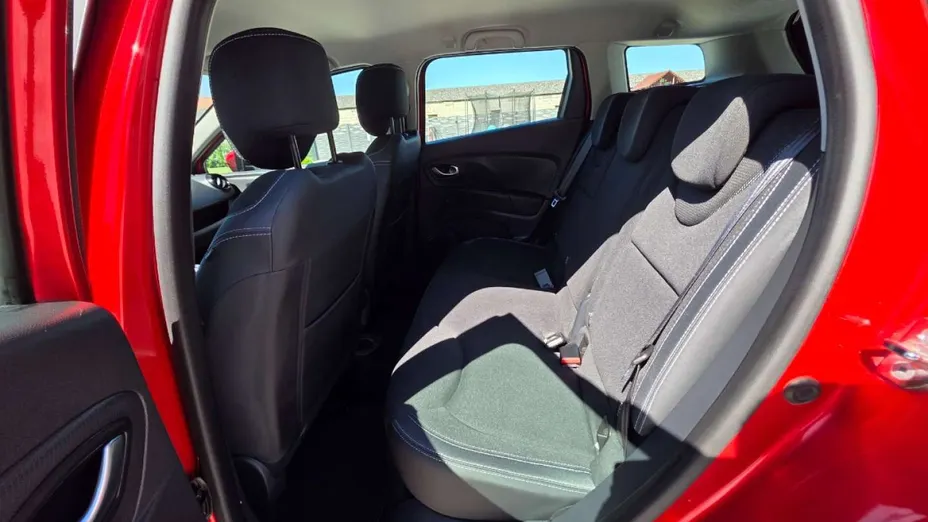 RENAULT Clio -